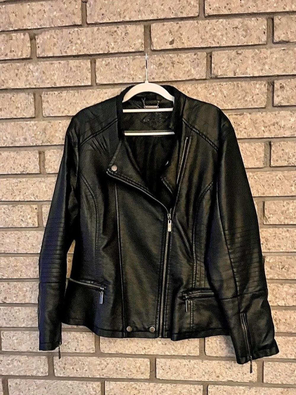 Jou Jou Women’s XL Black Faux Leather Moto Biker Jacket Zip Motorcycle